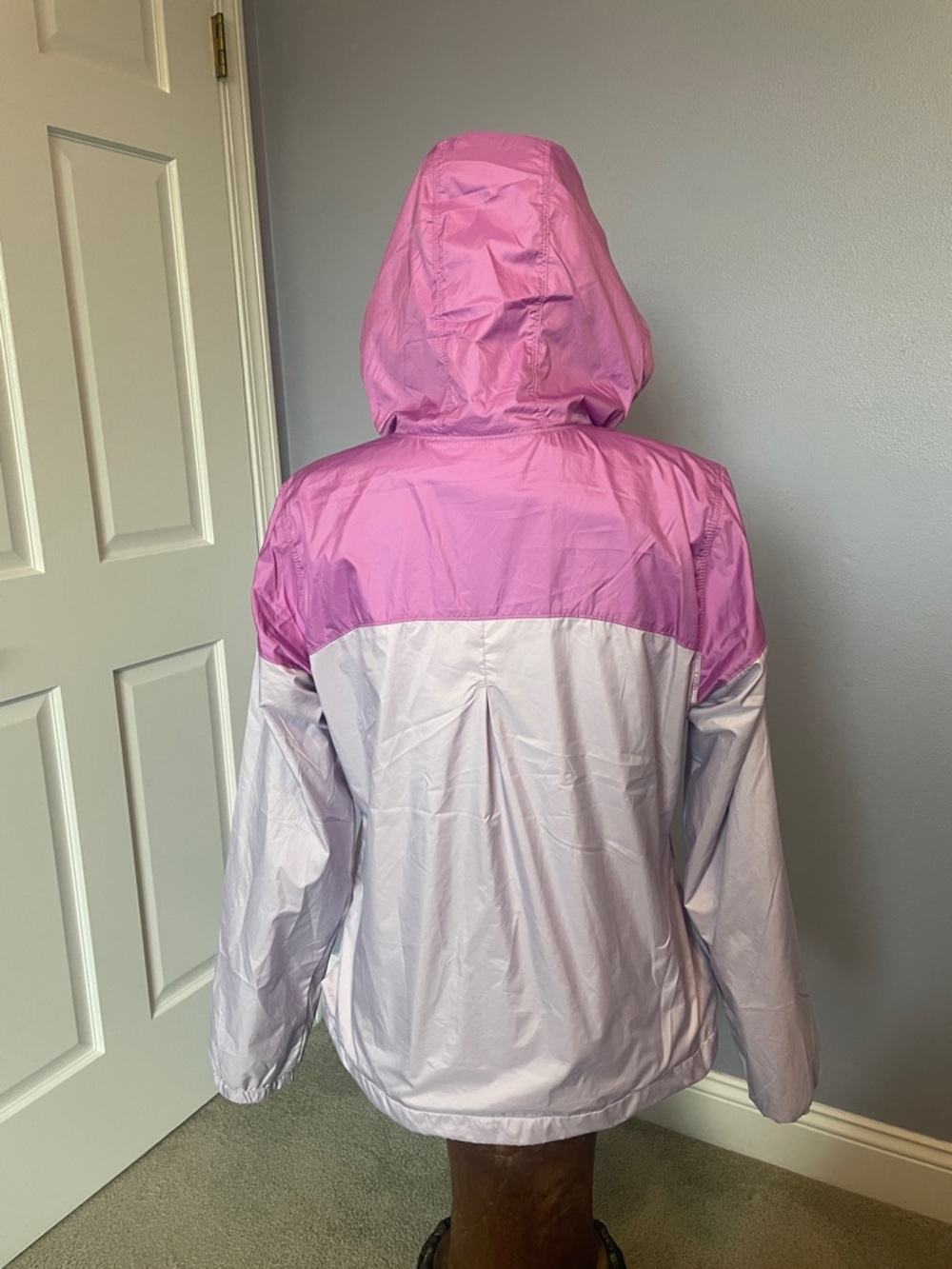 Columbia Women's Lilac & Pink Hooded Lined Windbreaker Jacket size M - Picture 2 of 11